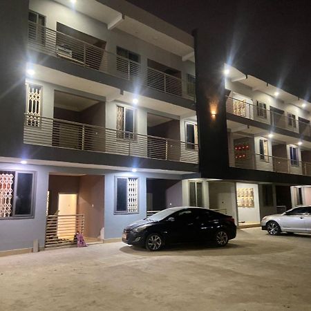 Magic City Apartments Kasoa Luaran gambar