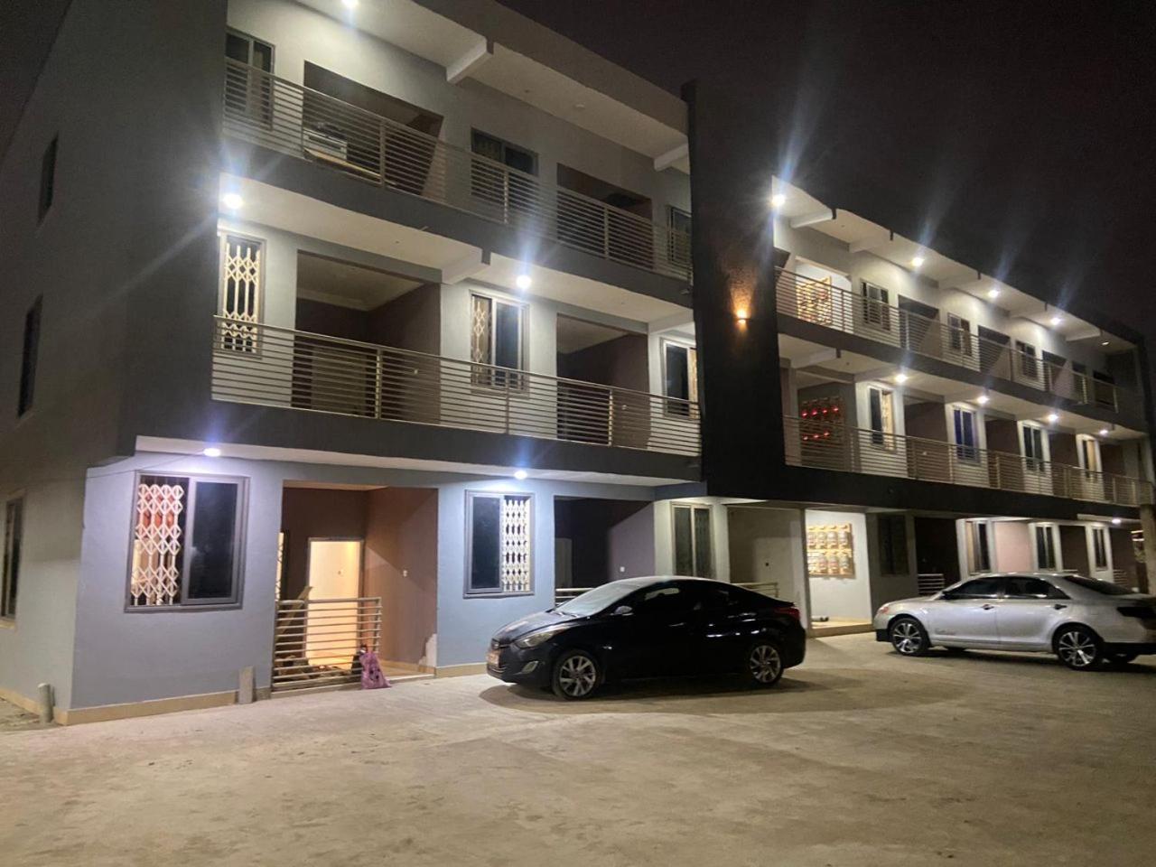 Magic City Apartments Kasoa Luaran gambar